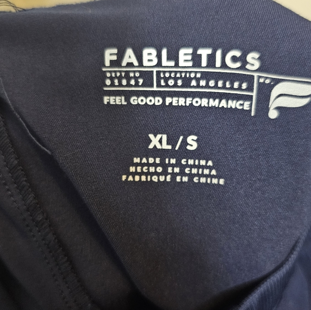 Fabletics Scrub Set - Picture 10 of 11